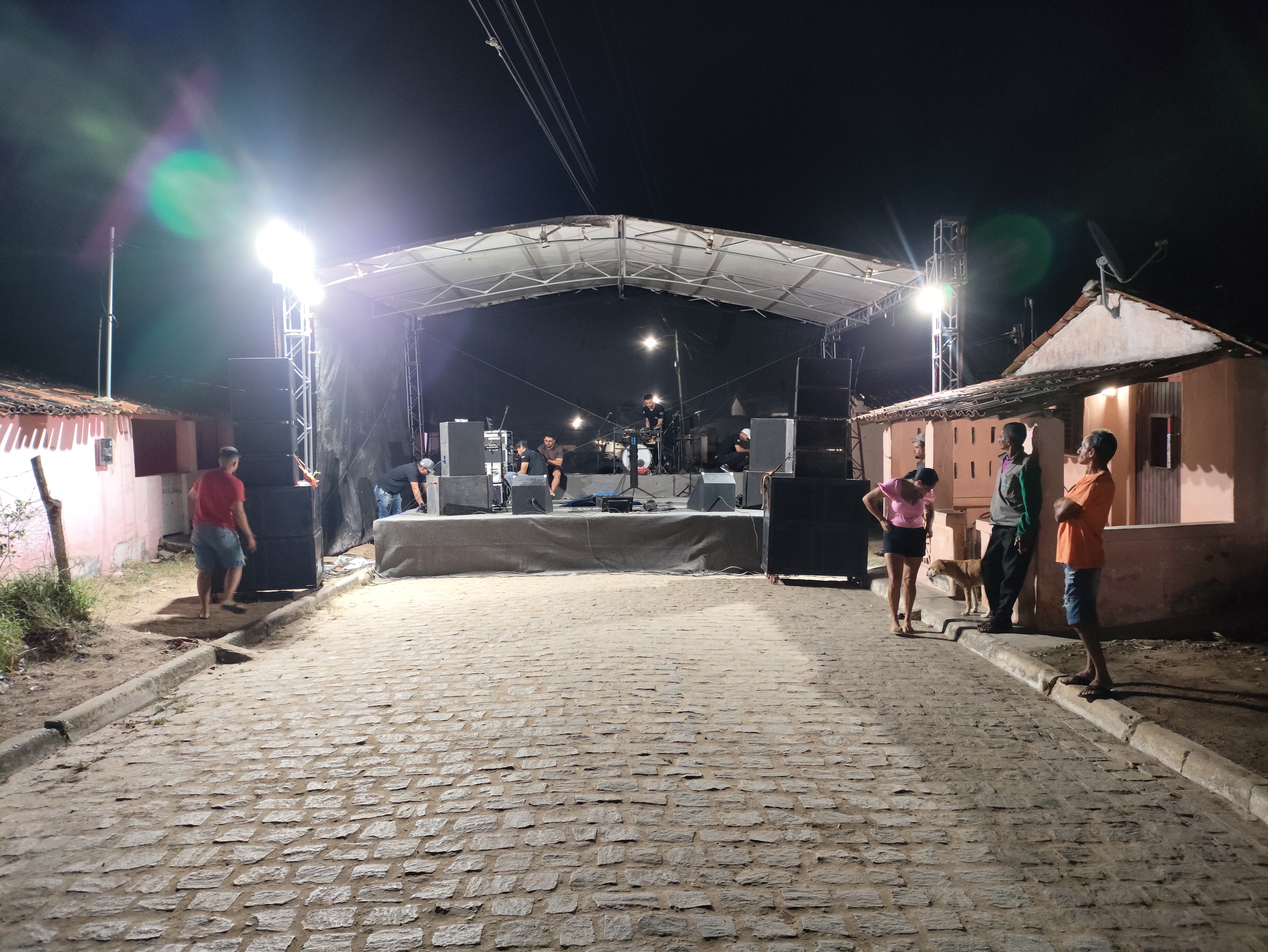 Iluminação e Serviço de instalação Elétrica em Palcos